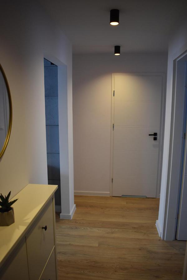 Apartament W Centrum Przy Parku Na Wyspie 피와 외부 사진